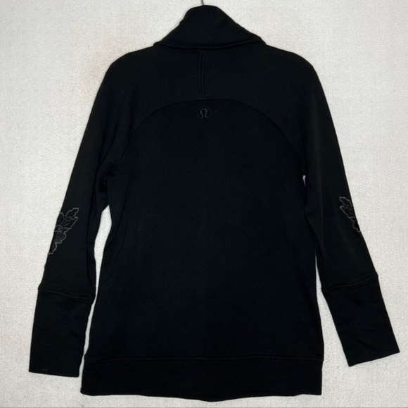 Lululemon Cotton Terry Embroidered Floral Patches To You Tunic In Black Size 4 - Picture 4 of 13